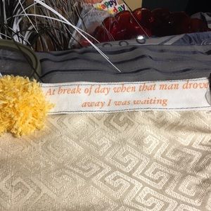 Purse At the break of day with tossil